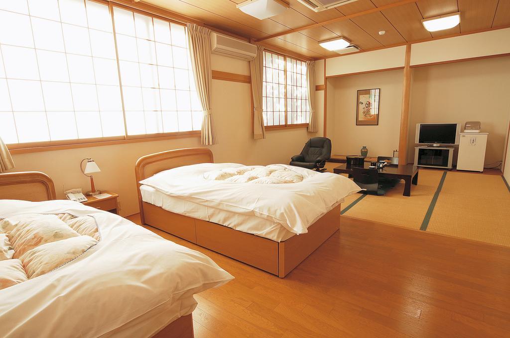 Watarase Onsen Hotel Yamayuri Hongu Eksteriør bilde